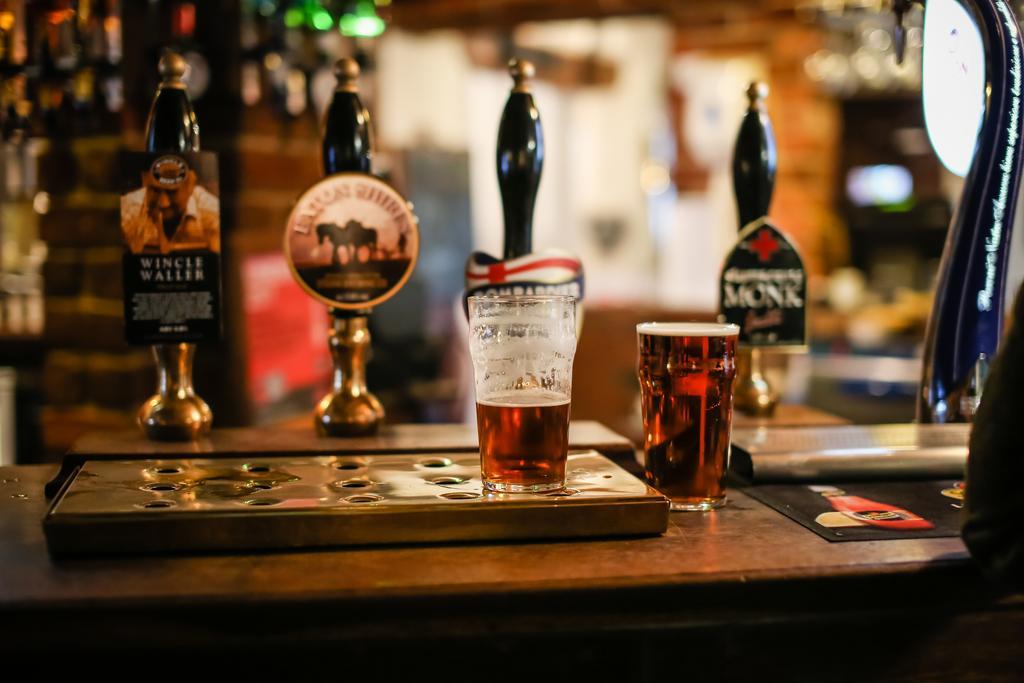 קונגלטון The Plough Inn & Restaurant מראה חיצוני תמונה