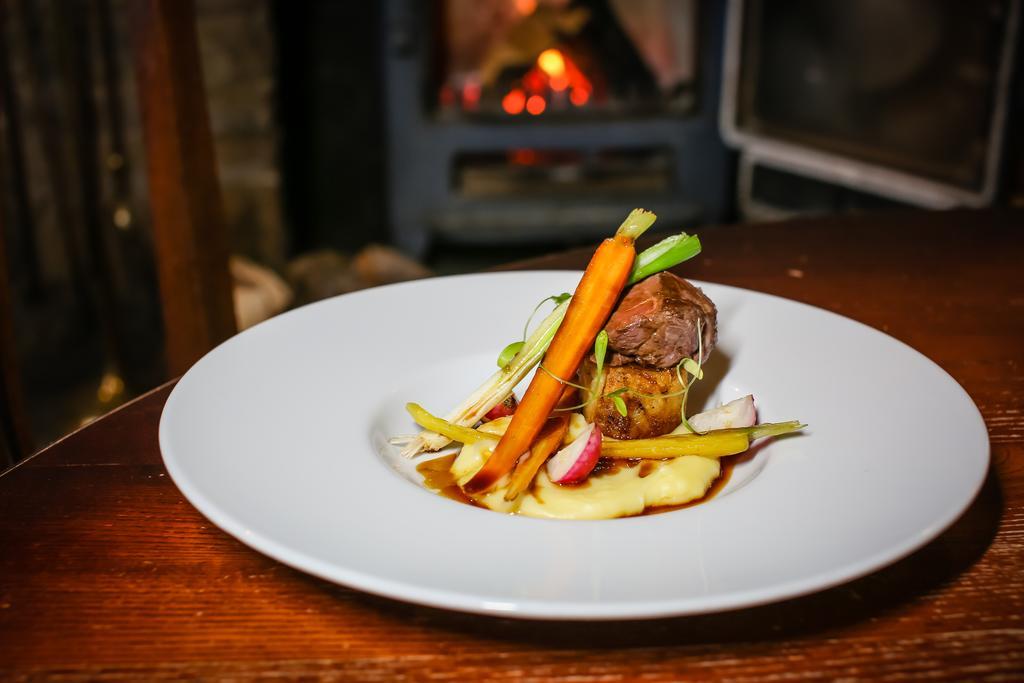 קונגלטון The Plough Inn & Restaurant מראה חיצוני תמונה